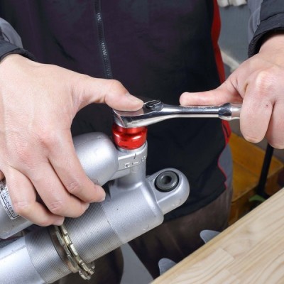 Clé de démontage réglage de compression amortisseur 24mm 