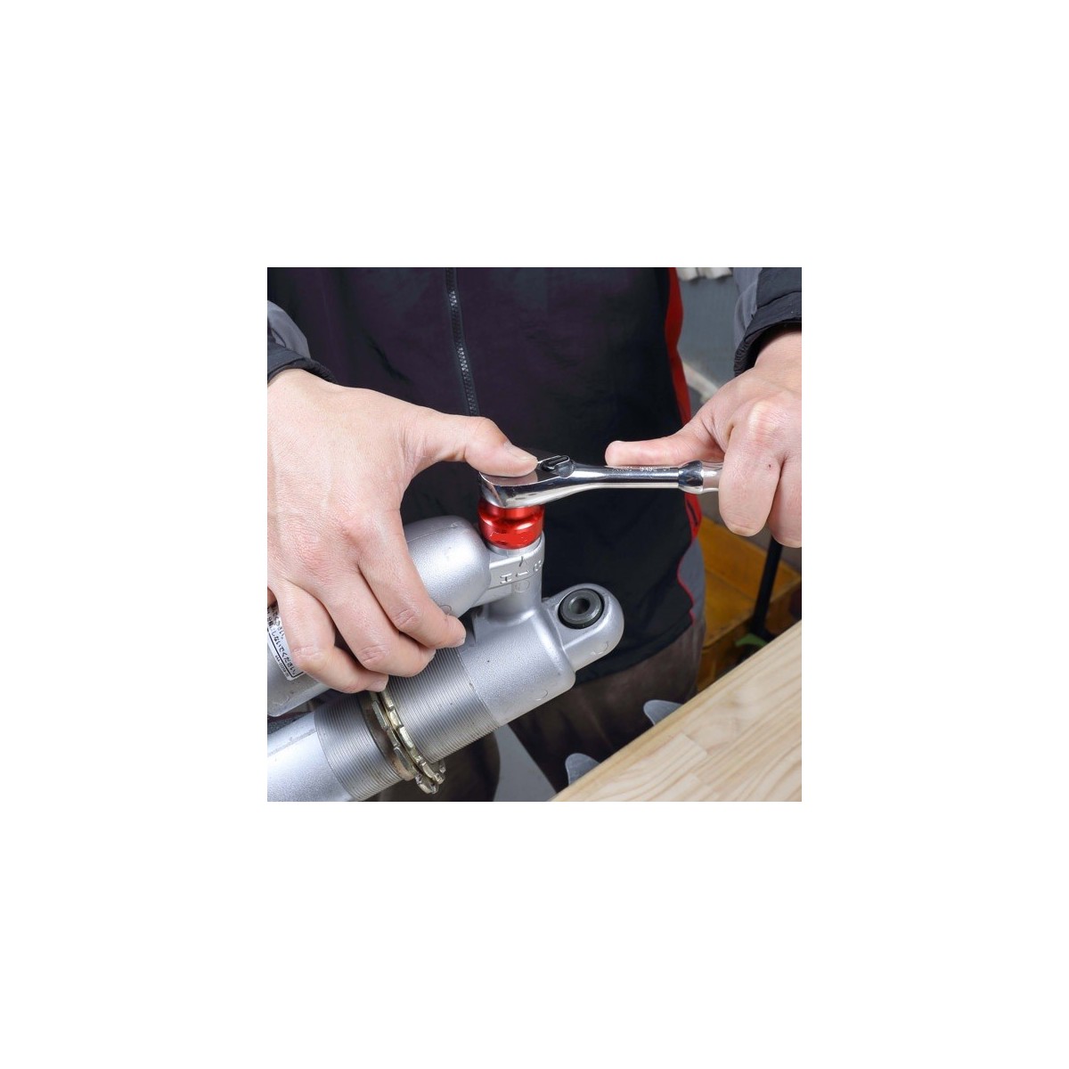 Clé de démontage réglage de compression amortisseur 24mm 