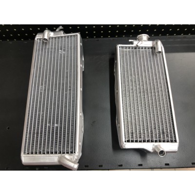 Radiateurs gros volume 250 KXF 06/08 Occasion - la paire 