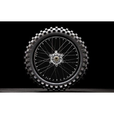 Roue arriere complète avec pneu 18" Stark Varg 