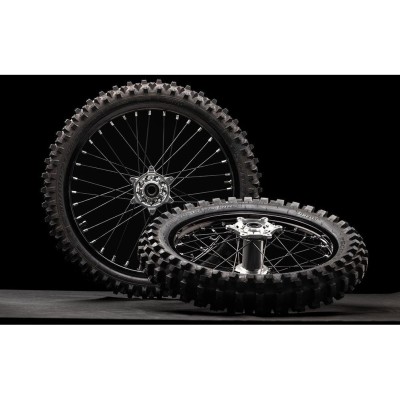 Roue arriere complète avec pneu 19" Stark Varg 
